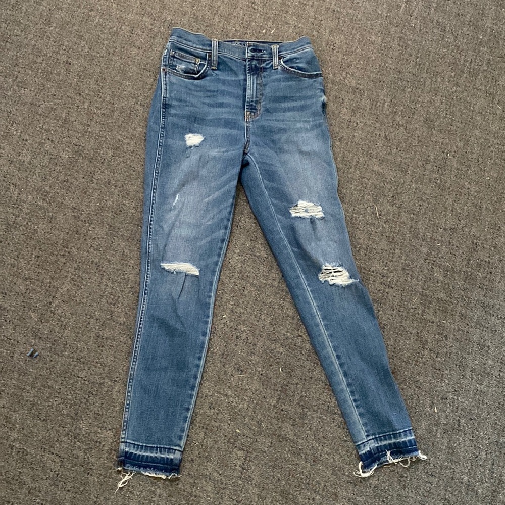 Distressed Skinny Jeans
